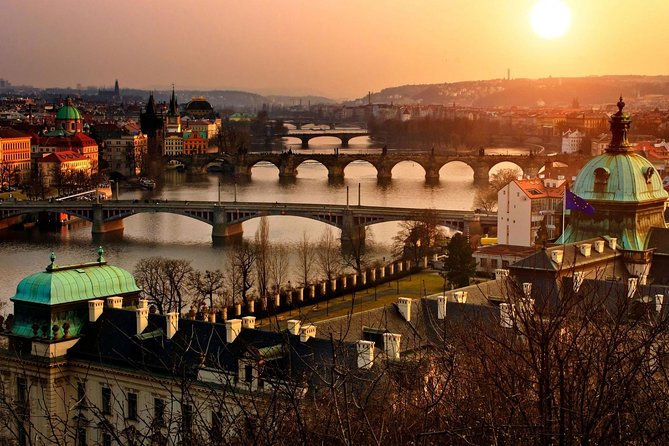 Private Departure Transfer: Prague Airport - Timing, waiting, and communication