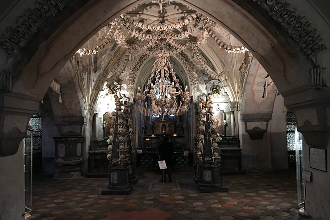 Private Guided Tour Prague to UNESCO Kutna Hora with Transfers - The Gothic Stone Fountain and the Little Castle