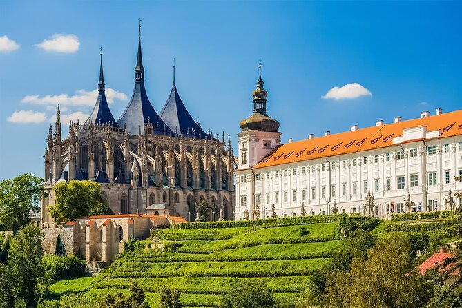Private Half Day Trip from Prague to Bone Church - The guide can shape the whole experience