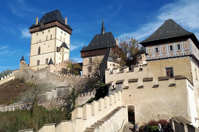 Private Half-Day Trip From Prague to Karlstejn Castle - The uphill walk to Karlstejn Castle