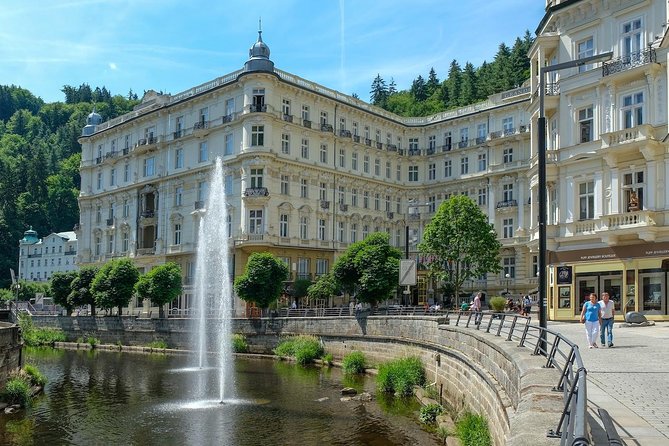 Private Karlovy Vary trip from Prague with glassworks All-Incl. - Lunch before the Karlovy Vary walk