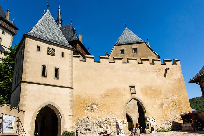 Private Karlstejn castle trip from Prague with Lunch & Admission - Who should book this Karlstejn trip?