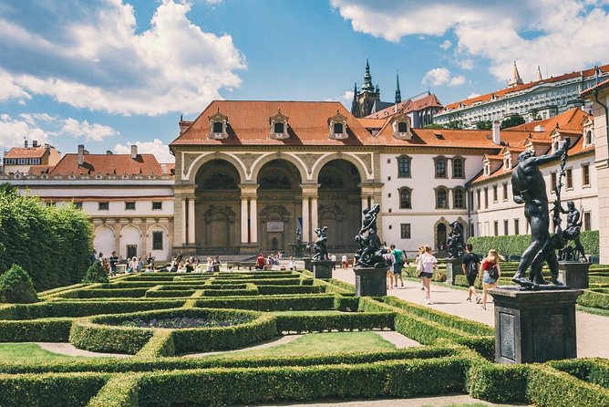 Private Lesser Town tour - Historical Treasure Hunt - Meeting Prague’s many Václavs