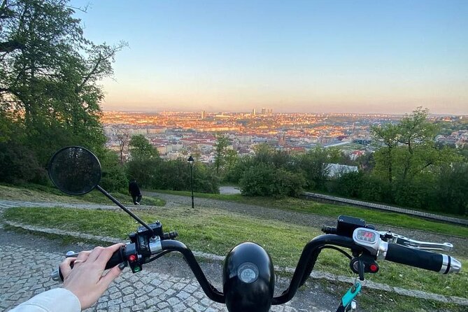 Private live-guided E-Scooter TOURS around Prague - Pařížská Street and the Jewish Quarter