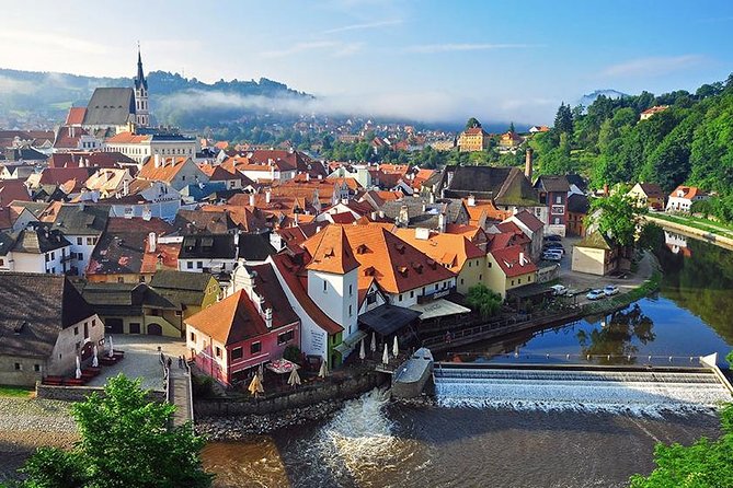 Private Luxury Transfer to Cesky Krumlov from Prague - Leaving Prague without the public transport puzzle