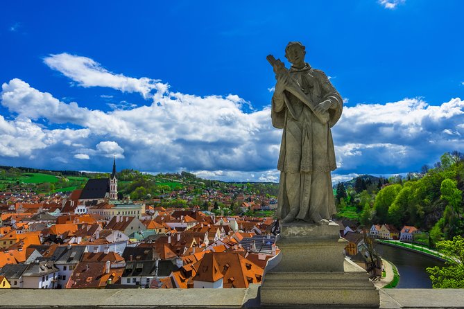 Private Luxury Transfer to Cesky Krumlov from Prague - Adding Hluboka Castle or Ceske Budejovice