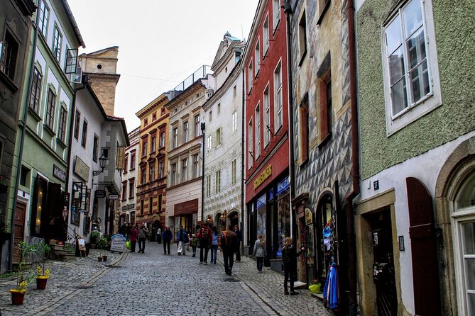 Private one way transfer from Cesky Krumlov to Vienna - Arriving in Vienna by private drop-off