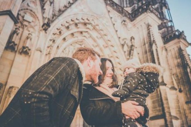 Private Photo Session with a Local Photographer in Prague - What this Prague photo session really offers