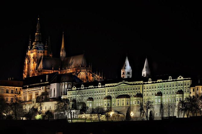 Private Photography Tour of Prague by Night - Prague Castle and the castle district