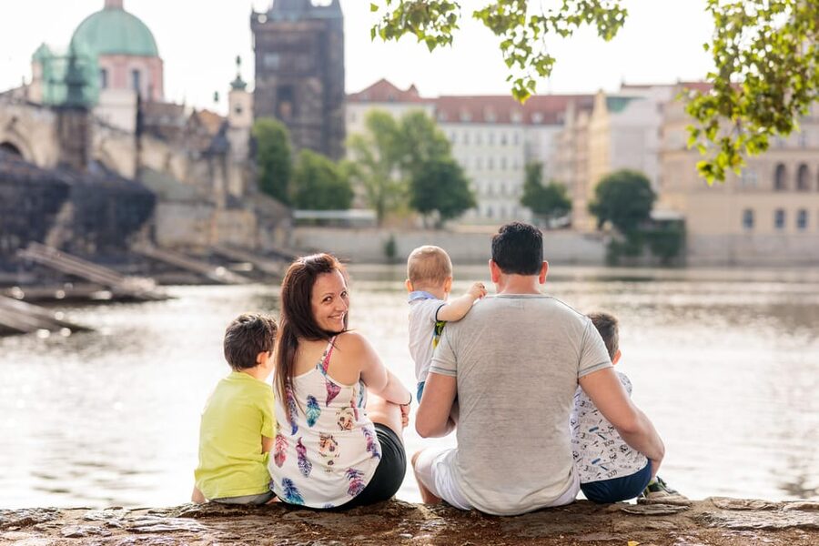 Private Prague Sunrise Photoshoot + Walking Tour - The photo session: guidance instead of stiff posing