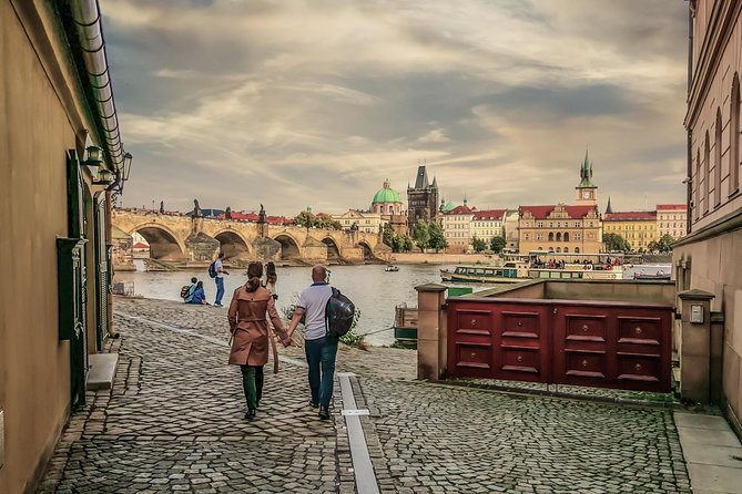Private Prague walking tour & Karlstejn castle trip from Prague - A Czech lunch in the countryside