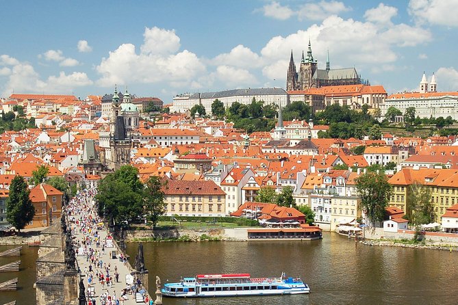 Private Thousand Years of Prague Architecture Tour - Wenceslas Square and the New Town
