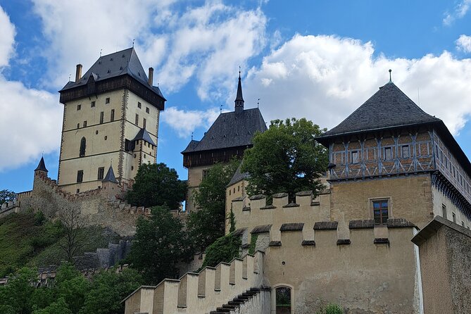 Private Tour of Karlštejn Castle with Admission Ticket Included - Arriving in Karlštejn Village