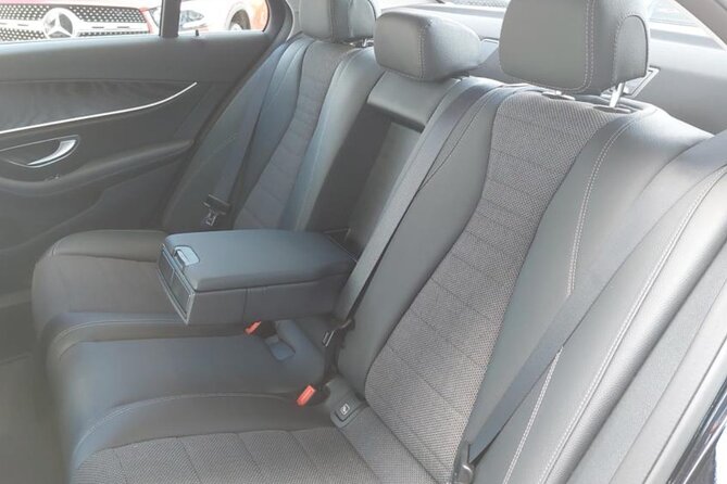 Private Transfer from Prague Airport to Prague City Hotels 1 - 3 pax - What can go wrong, and how to handle it
