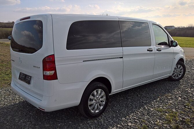 Private Transfer from Prague Airport to Prague City Hotels 1 - 7 pax - From the airport to your Prague hotel