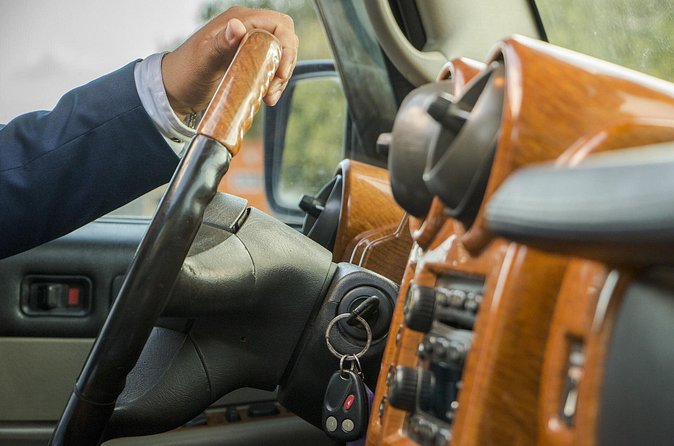 Private Transfer from Prague Airport to Prague Hotels - A direct ride of roughly 30 minutes