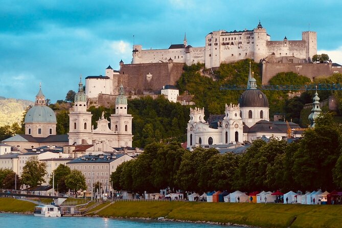 Private Transfer from Prague to Salzburg with 2h of Sightseeing, Local Driver - Hallstatt: Big Views, Bigger Time Question