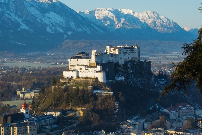 Private Transfer from Prague to Salzburg with 2h of Sightseeing, Local Driver - Český Krumlov: The Best Balanced Choice