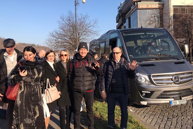 Private transfer from Prague to Vienna with 2h stop in Mikulov - Castle views, vineyards, and the Palava Mountains