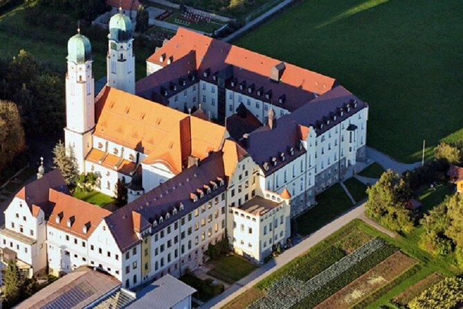 Private Transfer from Prague to Vilshofen with stop in Č.Krumlov or Hluboká - Český Krumlov: the more atmospheric choice