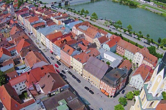 Private Transfer from Prague to Vilshofen with stop in Č.Krumlov or Hluboká - Why private transport can be worth the price