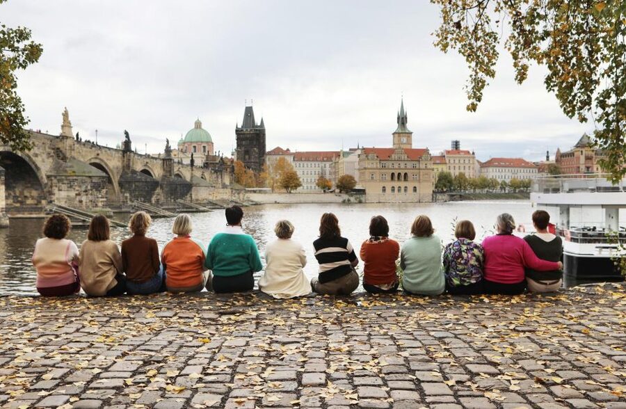 Professional photoshoot at Charles Bridge & Kampa island - Is $48 good value for a private group?