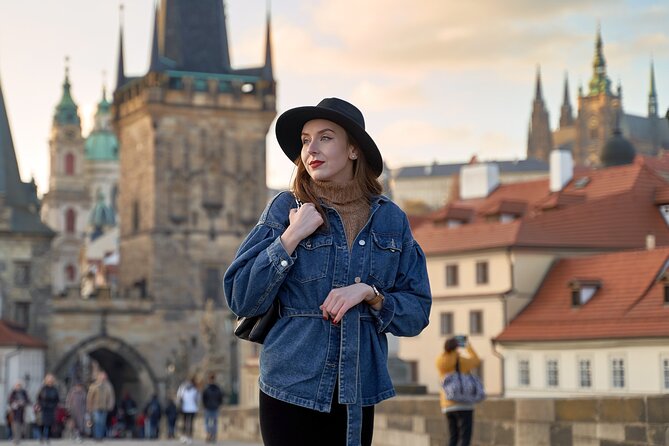 Professional photoshoot at Charles Bridge Prague - Weather, timing, and the practical details