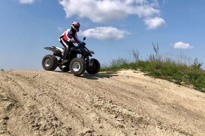 Quad ride adventure for families with kids Prague - Learning the controls with an instructor