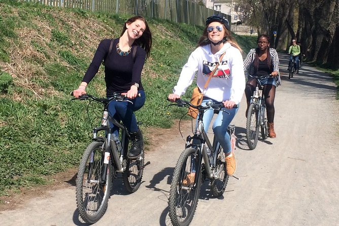 River & Park Bike Tour to Troja Chateau (Private small groups) - Stromovka, Prague’s great green escape