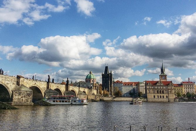 Shared Arrival Transfer: Prague Airport to Hotels - From baggage claim to the Mattoni bar or Vodafone shop