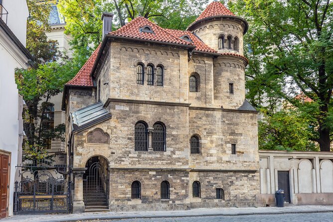 Small-Group Tour through the History of Jewish Prague - The Spanish Synagogue closes the historical timeline