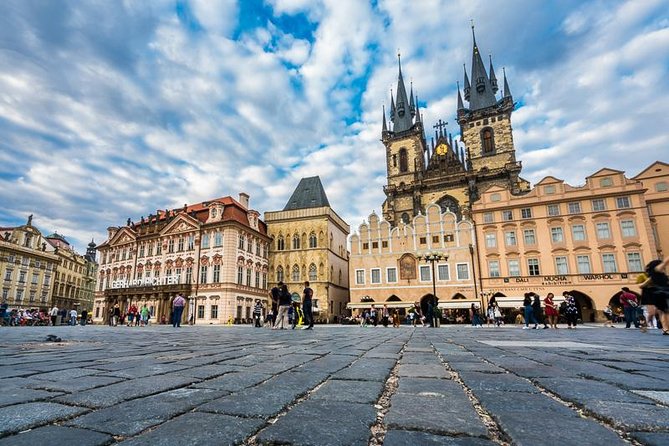Small-Group Walking Photo Tour of Prague - The Devil’s Channel and the final castle stop