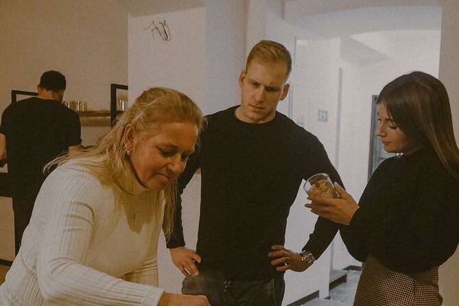 Soy Candles Workshop in Prague - Choosing the vessel, scent, and decoration