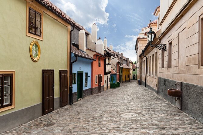 St Vitus Cathedral and Prague Castle Private Walking Tour - St Vitus Cathedral and its Golden Gate
