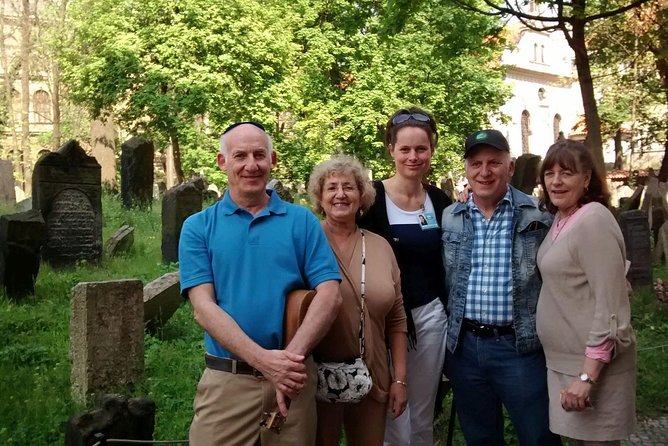 Stories of Jewish Prague Walking Tour - Why Jewish Prague needs more than a quick photo stop