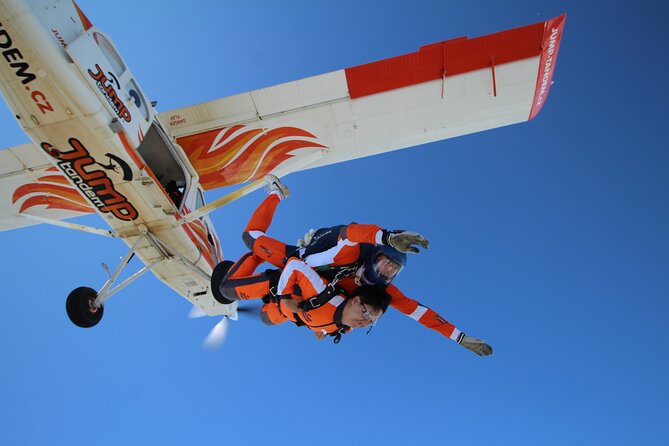 Tandem Skydiving in Prague - Tandem Jump with transfers! - The staff and the overall feel