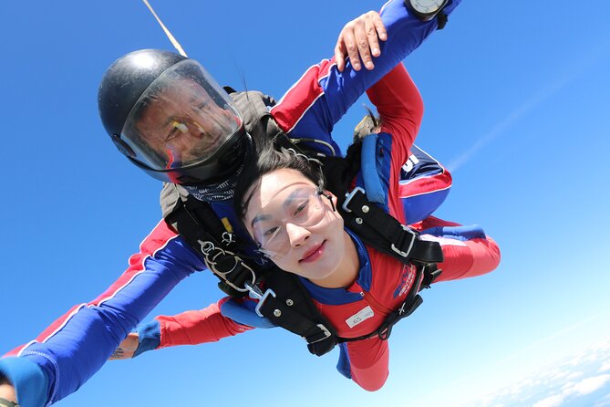 Tandem Skydiving in Prague - Tandem Jump with transfers! - The flight above 4,000 meters