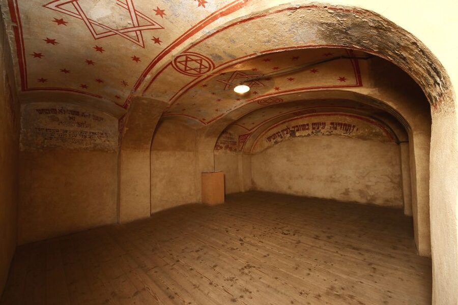 Terezin Memorial: Entry Ticket Combo w. Guided Walking Tour - Starting at the Small Fortress