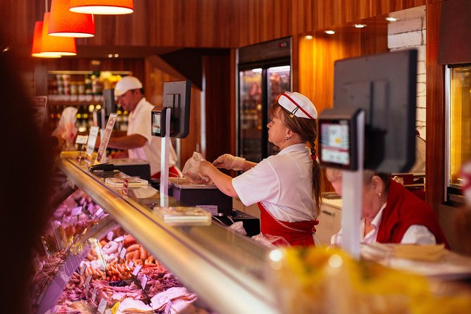 The 10 Tastings of Prague With Locals: Private Food Tour - Olšany gives the walk a calm start