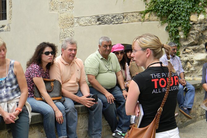 The Prague Tour All Inclusive with Pick up, Boat Trip and Lunch - A serious look at Prague’s Jewish Quarter