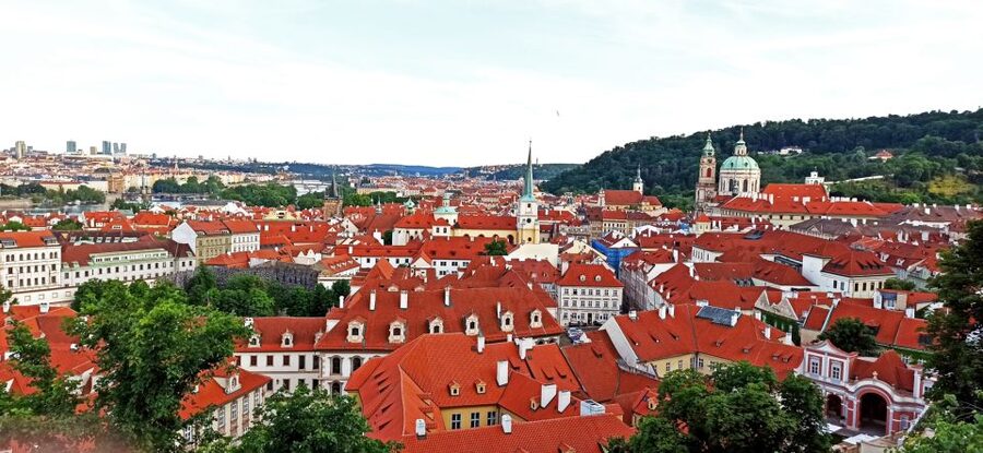 Tour around Prague Castle and Lesser Town in Spanish - The value of $36 per person