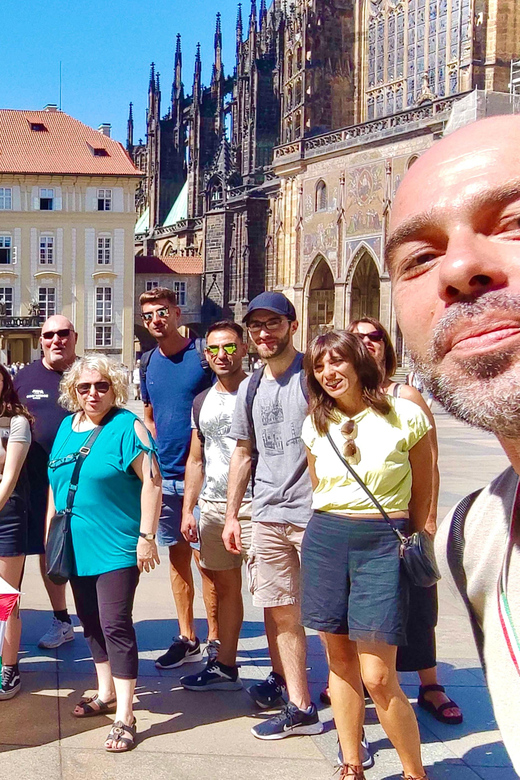Tour of Prague Castle in italian language ticket included - St. Vitus Cathedral, Prague’s grand starting point