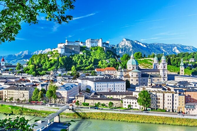 Transfer from Prague to Salzburg with Tour Stop in Cesky Krumlov - Leaving Prague without wasting a travel day