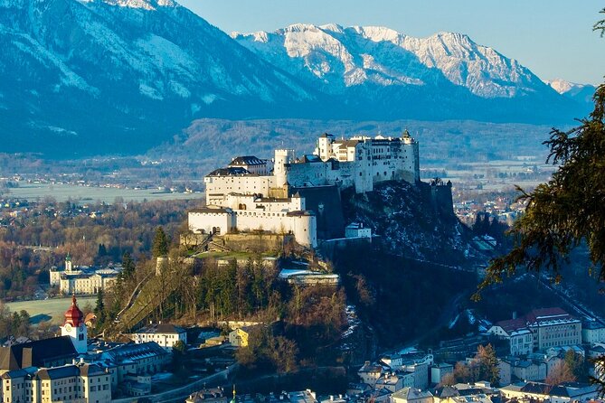 Transfer from Prague to Salzburg with Tour Stop in Cesky Krumlov - Why the private format matters for families