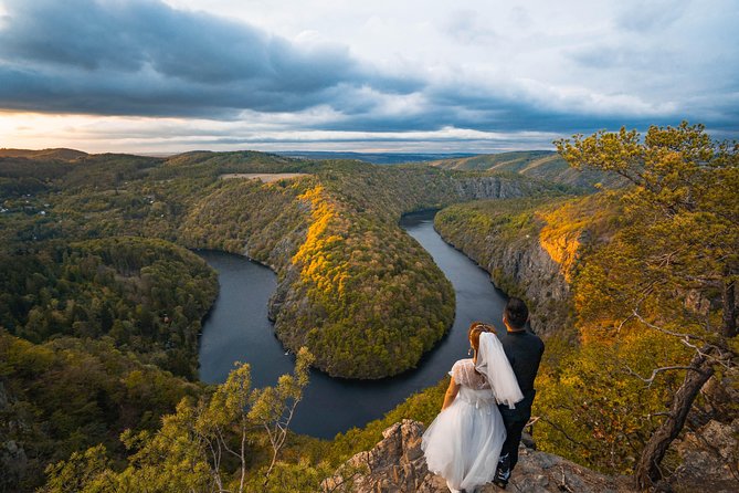 Trip to Viewpoint Maj Czech Horseshoe Bend - What makes Vyhlidka Maj worth the trip