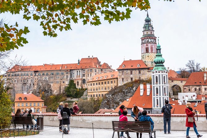 UNESCO Cesky Krumlov from Prague with Guided Tour and Transfer - The 9:00 a.m. departure from central Prague