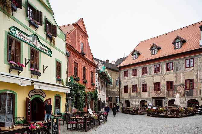 UNESCO Cesky Krumlov from Prague with Guided Tour and Transfer - Český Krumlov Castle and its 45-minute visit
