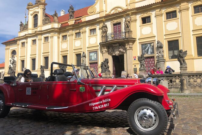 Vintage Cars Prague - Grand City Tour 150min / 1-6 pers. 2,5hrs - Powder Tower, the National Museum, and Wenceslas Square