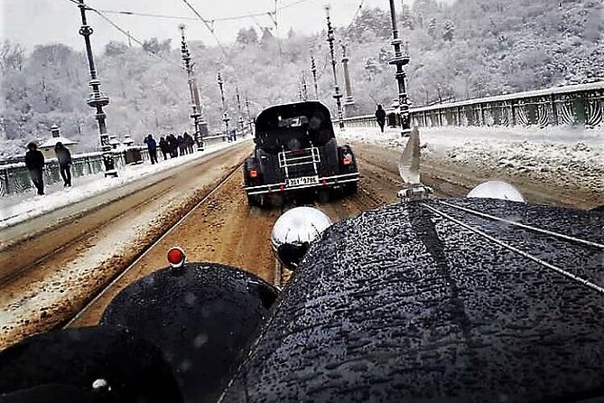Vintage Cars Prague - Sightseeing Tour 90min / 1-6 pers. - Prague’s synagogues and the Jewish Quarter