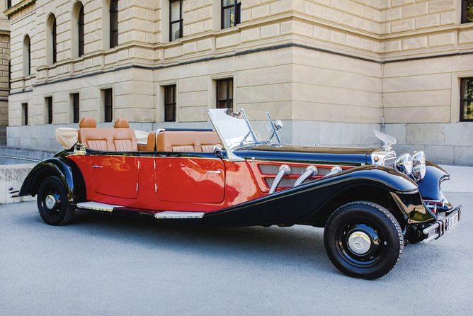 Vintage Cars Prague - Sightseeing Tour 90min / 1-6 pers. - Rudolfinum, the National Theatre, and the golden roof